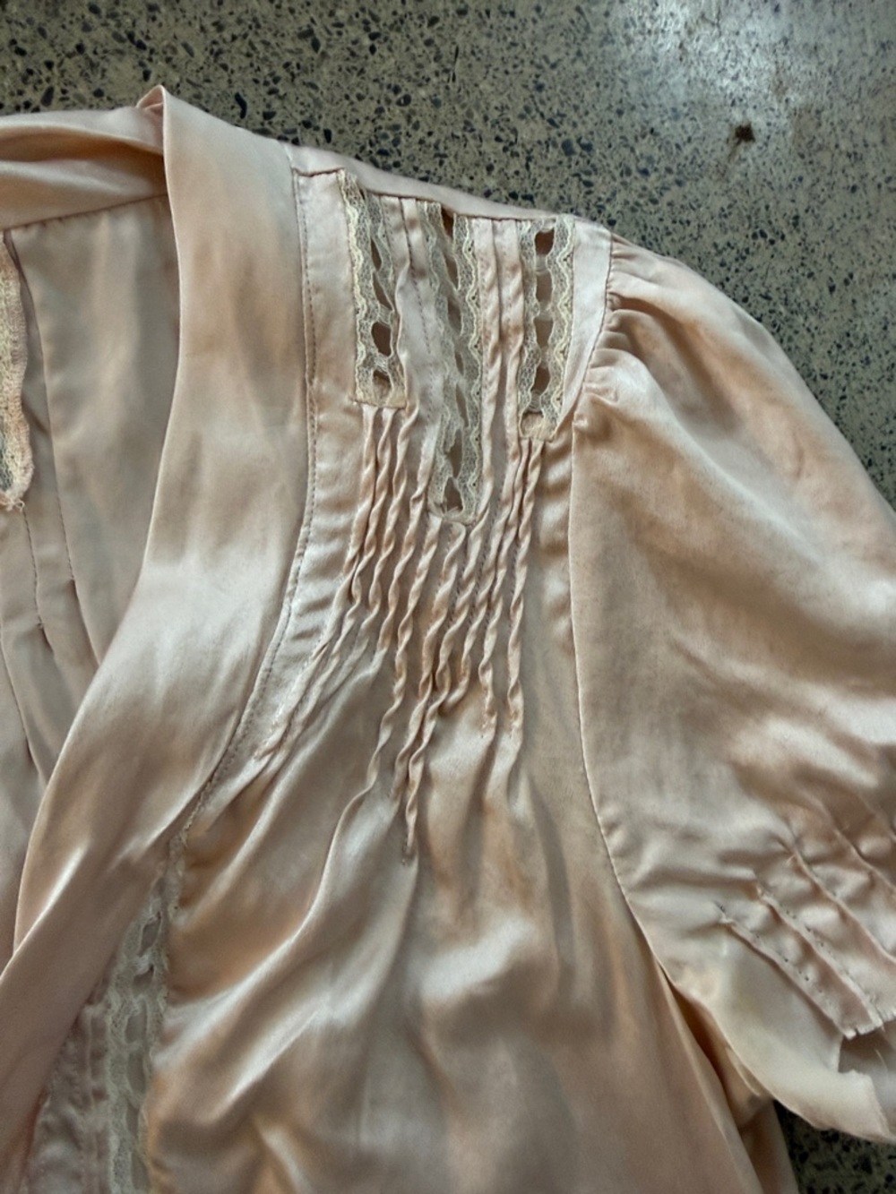 Vintage Marc Jacobs Silky blush pink Blouse with Pintuck Detail - Picture 3 of 10